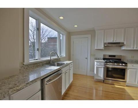 6 Chestnut St #2, Gloucester, MA 01930 photo 8