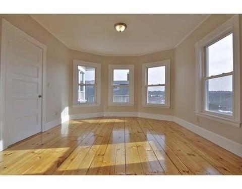 6 Chestnut St #2, Gloucester, MA 01930 photo 3