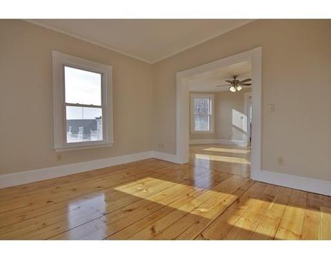 6 Chestnut St #2, Gloucester, MA 01930 photo 4