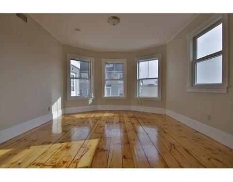 6 Chestnut St #1, Gloucester, MA 01930 photo 3