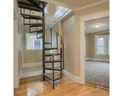 3 Broad St, Lynn, MA 01902 photo 3