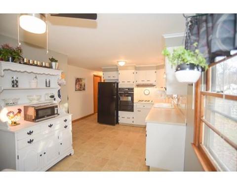 40 Gardner Rd, Chicopee, MA 01013 photo 8