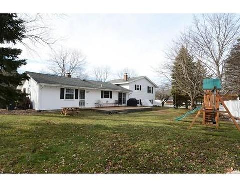 133 North St, Danvers, MA 01923 photo 3