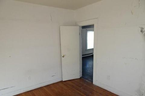 47 Grant St, Springfield, MA 01109 photo 11