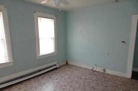 47 Grant St, Springfield, MA 01109 photo 6