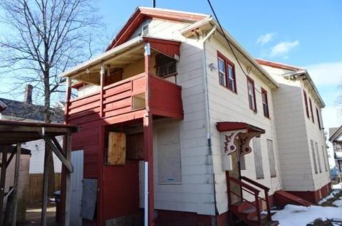 47 Grant St, Springfield, MA 01109 photo 2