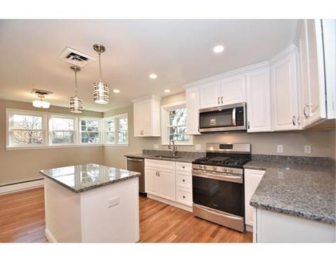 19 Greenview Rd, Stoneham, MA 02180 photo 2