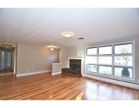 19 Greenview Rd, Stoneham, MA 02180 photo 4