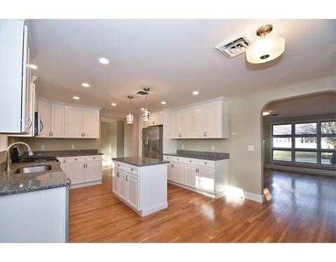 19 Greenview Rd, Stoneham, MA 02180 photo 3