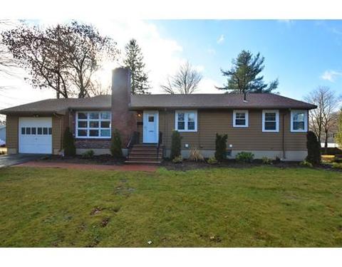 19 Greenview Rd, Stoneham, MA 02180 photo 1