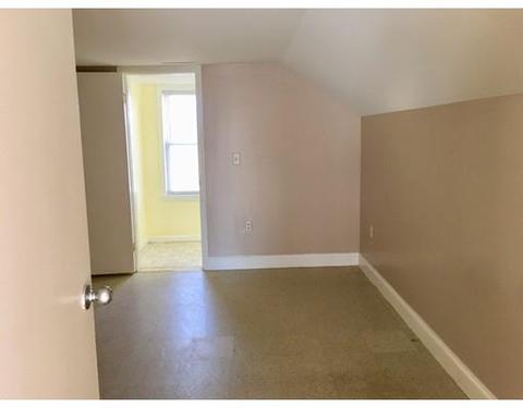 81 Maple St, Chicopee, MA 01020 photo 17