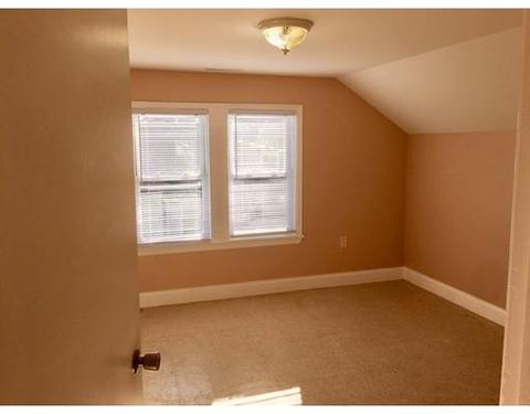 81 Maple St, Chicopee, MA 01020 photo 16