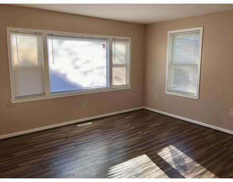 81 Maple St, Chicopee, MA 01020 photo 7