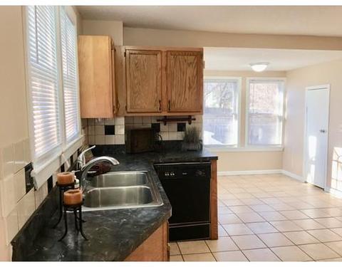 81 Maple St, Chicopee, MA 01020 photo 4