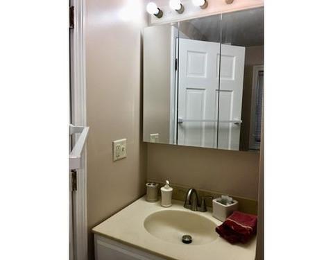 81 Maple St, Chicopee, MA 01020 photo 9