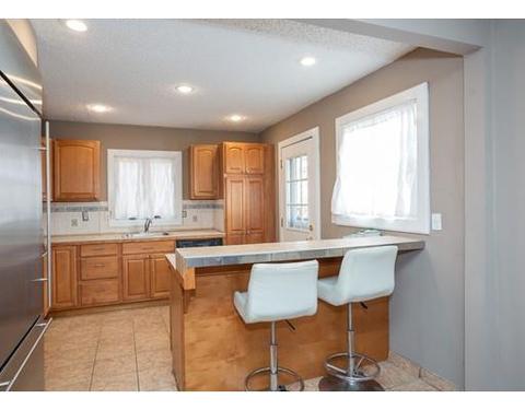 46 Pheland St, Springfield, MA 01109 photo 9