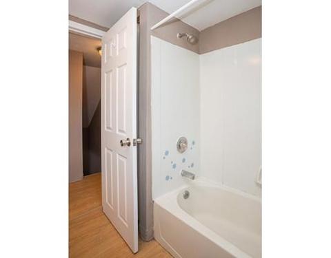 46 Pheland St, Springfield, MA 01109 photo 25