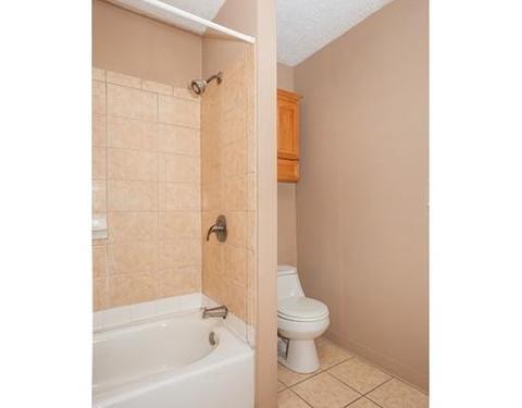 46 Pheland St, Springfield, MA 01109 photo 16