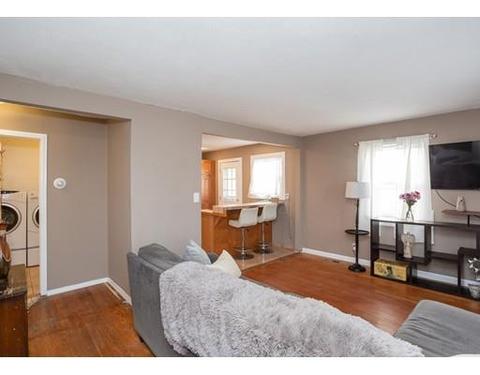 46 Pheland St, Springfield, MA 01109 photo 5