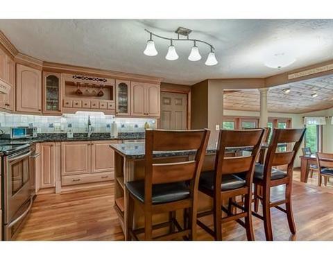 15 Thayer St, Upton, MA 01568 photo 4
