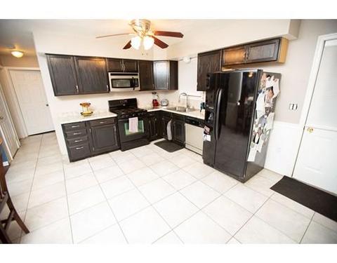 49 Standish St, Worcester, MA 01604 photo 4
