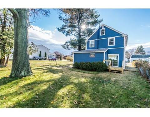 96 Catherine St, Chicopee, MA 01013 photo 2