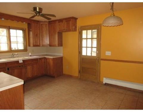2 4th Ave, Dudley, MA 01571 photo 6