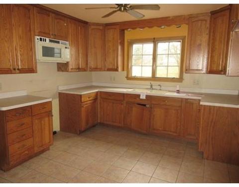 2 4th Ave, Dudley, MA 01571 photo 5