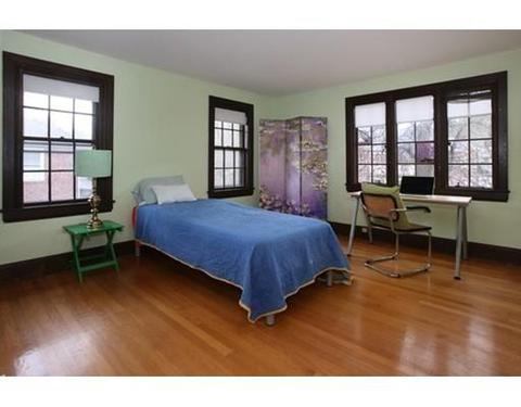 11 Willow Cres, Brookline, MA 02445 photo 4
