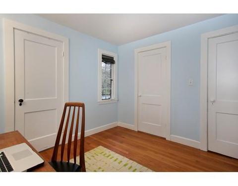 11 Willow Cres, Brookline, MA 02445 photo 9