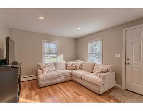 53 Plain St, Upton, MA 01568 photo 11