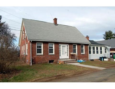 84 Old Pendleton Ave, Chicopee, MA 01020 photo 2