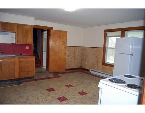 84 Old Pendleton Ave, Chicopee, MA 01020 photo 9