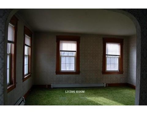 84 Old Pendleton Ave, Chicopee, MA 01020 photo 4