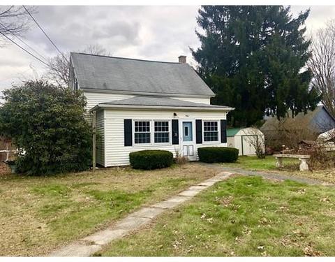 9 Eagle St, Ware, MA 01082 photo 2