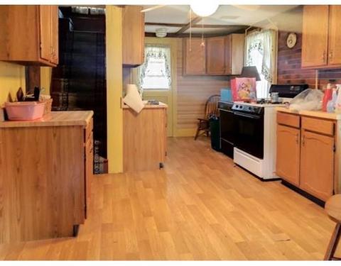 9 Eagle St, Ware, MA 01082 photo 3