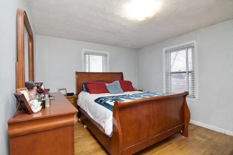 74 Brighton St, Springfield, MA 01118 photo 19