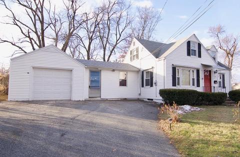 74 Brighton St, Springfield, MA 01118 photo 2