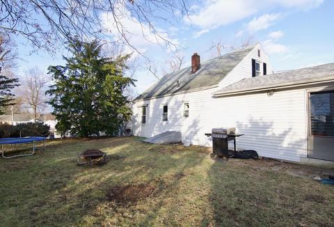 74 Brighton St, Springfield, MA 01118 photo 3