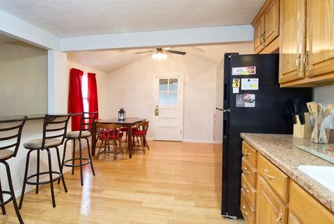 74 Brighton St, Springfield, MA 01118 photo 9