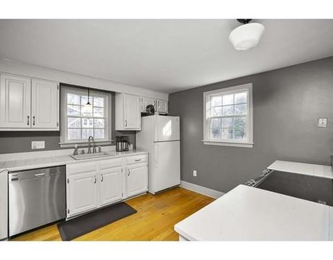 3 Berkley Cir, Hingham, MA 02043 photo 6