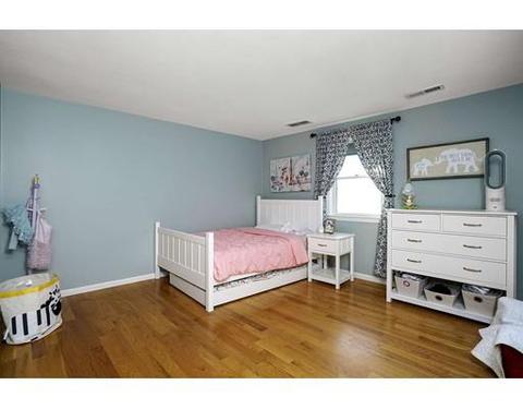 3 Berkley Cir, Hingham, MA 02043 photo 17