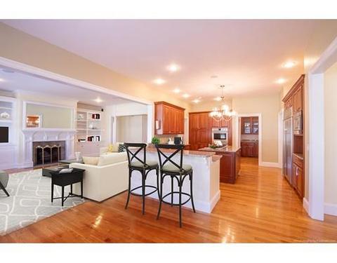 6 Stonegate Ln, Dover, MA 02030 photo 3