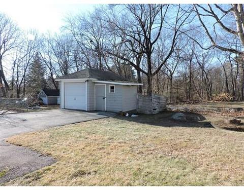 882 School St, Webster, MA 01570 photo 4