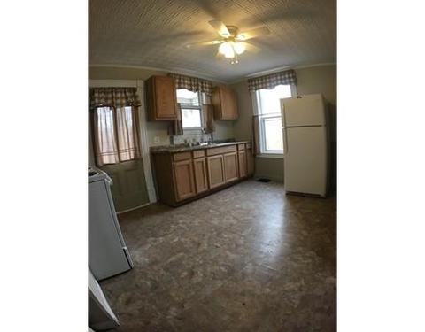 12 Spring St, Ware, MA 01082 photo 7
