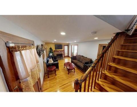 112 Leavitt St, Springfield, MA 01109 photo 3