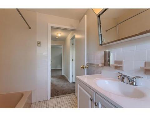 57 Sylvan St #4E, Danvers, MA 01923 photo 8