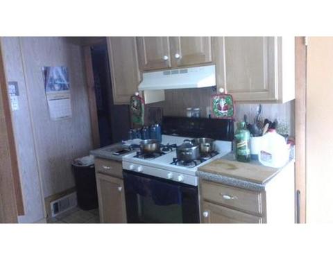 1050 Berkshire Ave, Springfield, MA 01151 photo 9