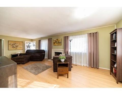 1318 Plumtree Rd, Springfield, MA 01119 photo 5