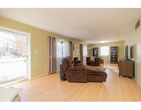 1318 Plumtree Rd, Springfield, MA 01119 photo 6